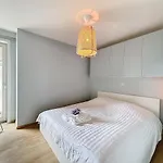 Flat Terlinck - *