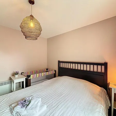 Flat Terlinck - *